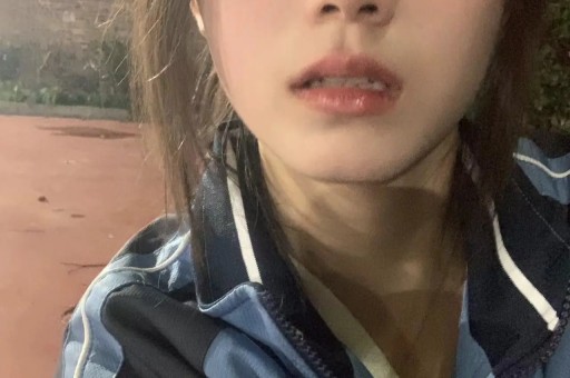 微博封杀“吃瓜少女张小寒”揭露娱乐圈隐私侵犯现象