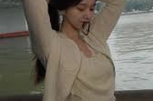 内娱开年地震！30岁网红司晓迪爆料睡遍顶流48小时反转封账号